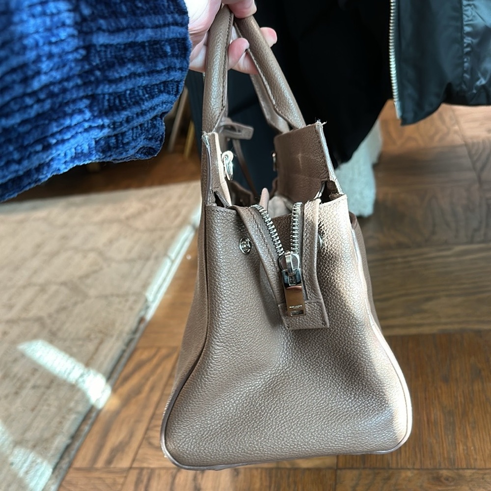 Saint Laurent Rive Gauche Cabas Small Grained Leather Tote - Picture 10 of 12